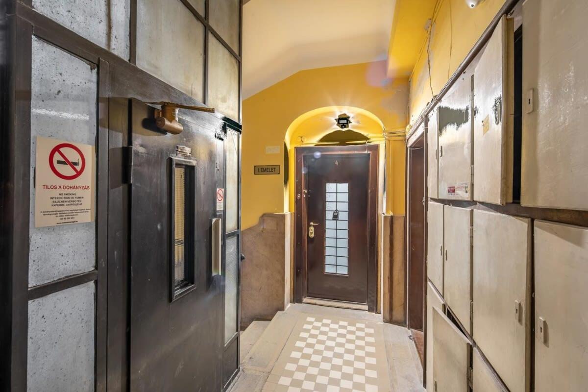 Newly Designed Central Studio Βουδαπέστη Εξωτερικό φωτογραφία
